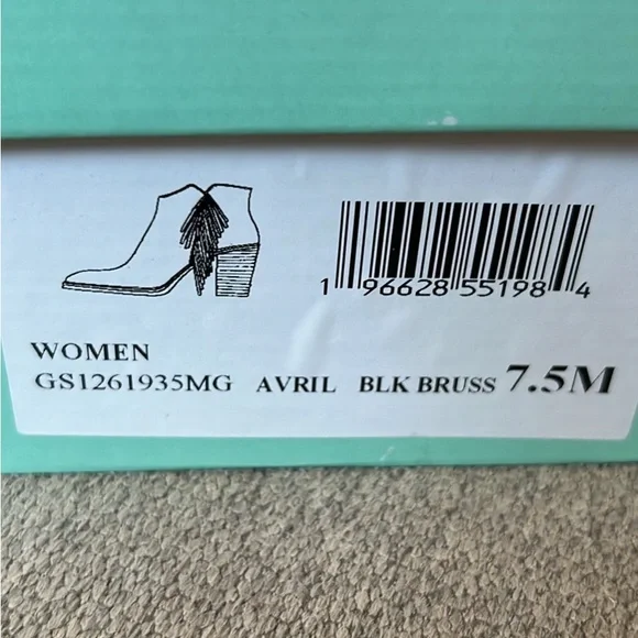 NIB women’s 7.5 - Picture 2 of 4